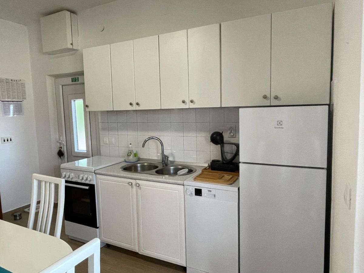 Apartman Emilija Vinišće Екстериор снимка